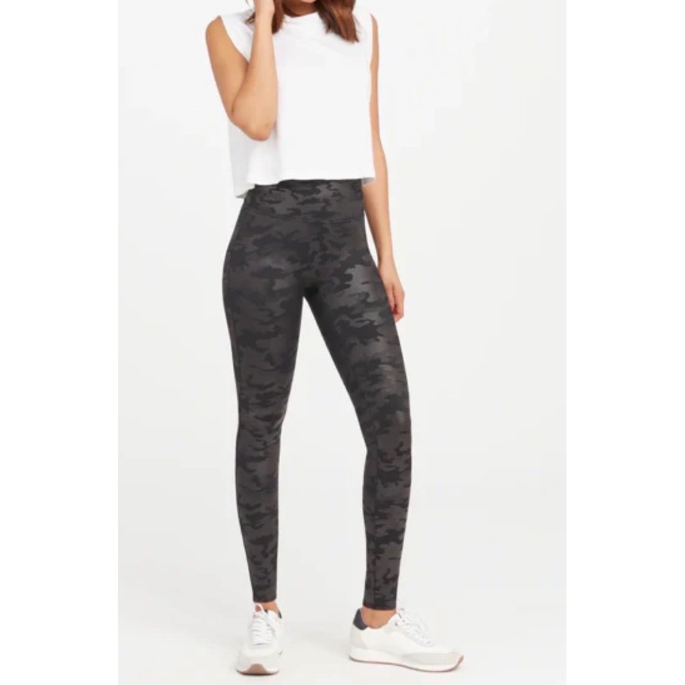 Spanx Faux Leather Camo Leggings Black Camouflage High Waist Power Waistband XL